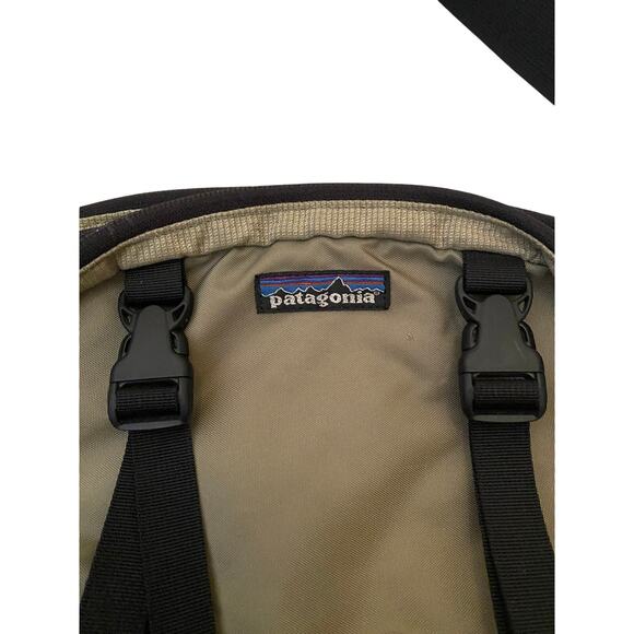 RARE Patagonia Shoulder Bag Style 48460 - Picture 2 of 6